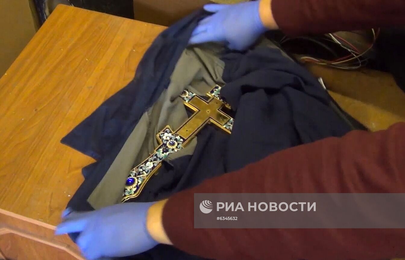 Члены преступной группы задержаны за кражу иконы из Иверского монастыря в Новгородской области