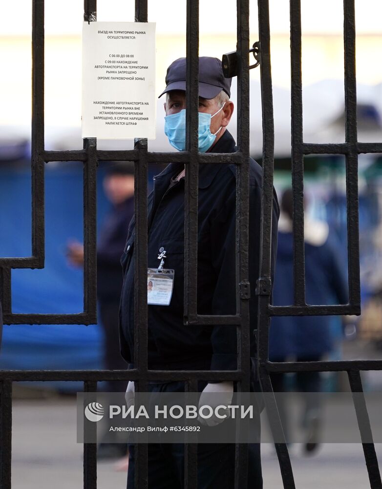 В Москве закрыли Коптевский рынок из-за нарушения масочного режима