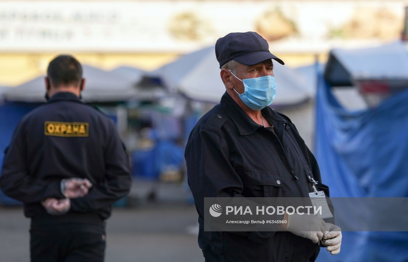 В Москве закрыли Коптевский рынок из-за нарушения масочного режима