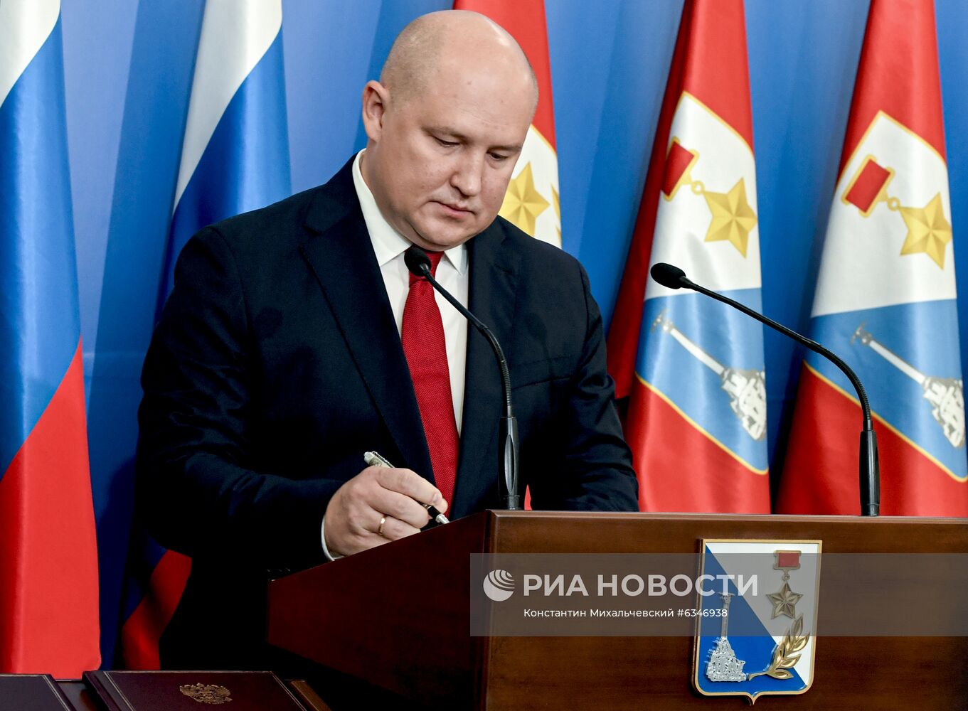 Вступление М. Развожаева в должность губернатора Севастополя