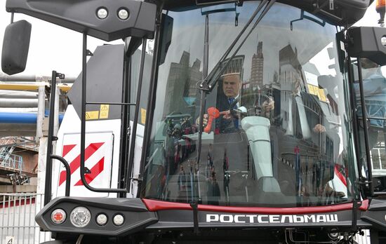 Рабочая поездка премьер-министра РФ М. Мишустина в Южный федеральный округ