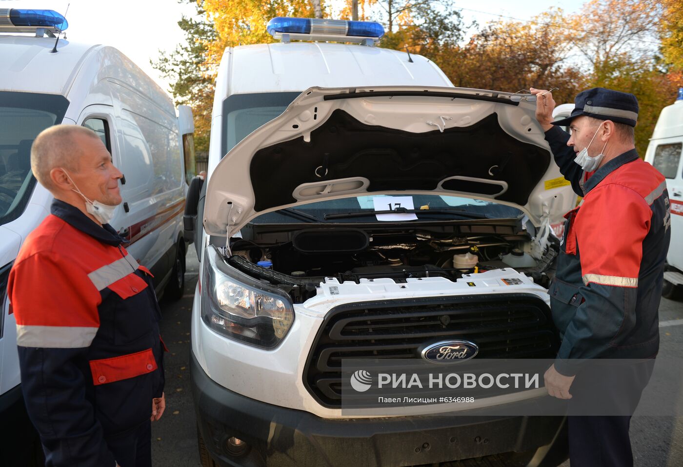 Вручение автомобилей скорой медицинской помощи учреждениям здравоохранения Свердловской области