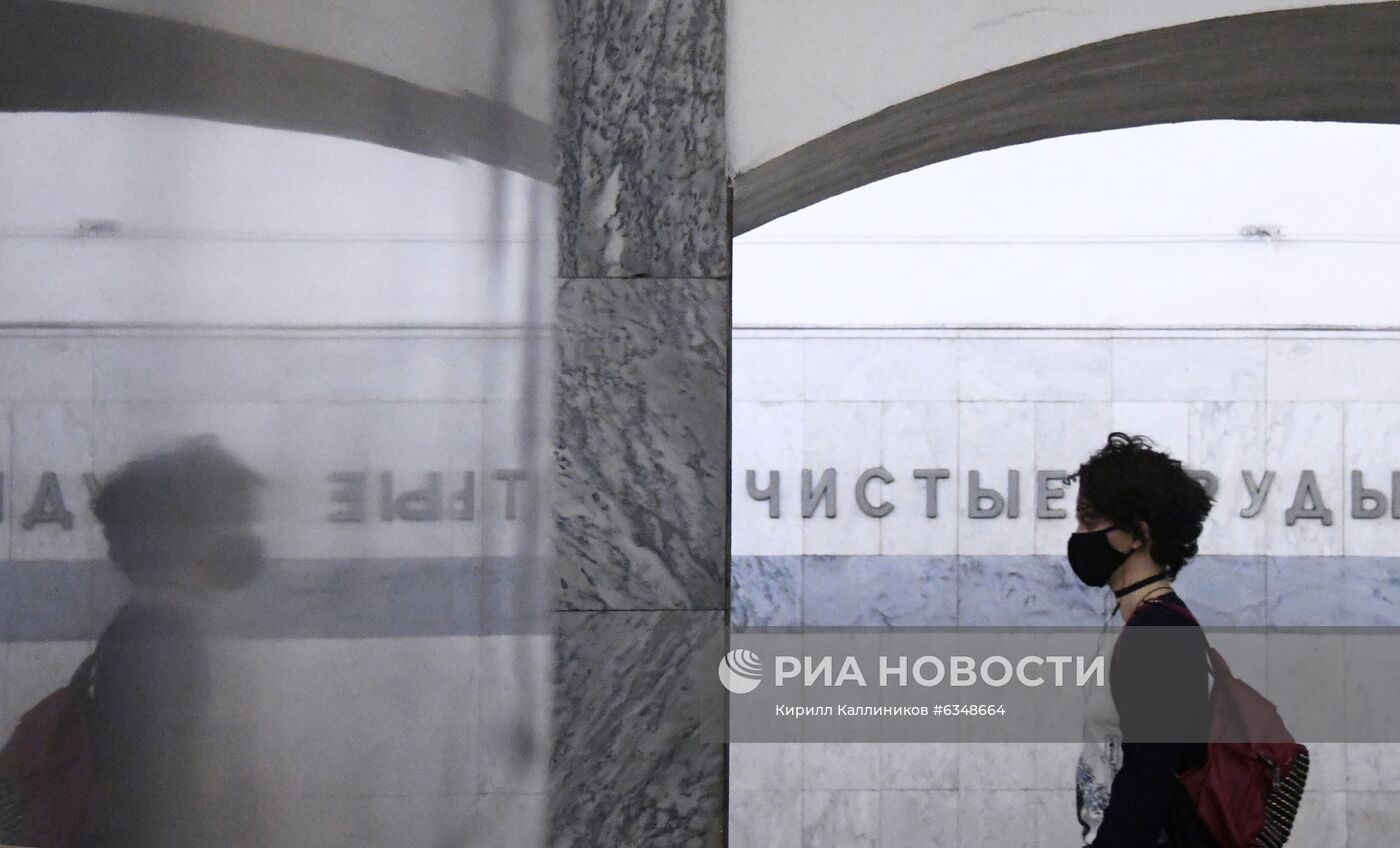В Москве усилили масочный режим 
