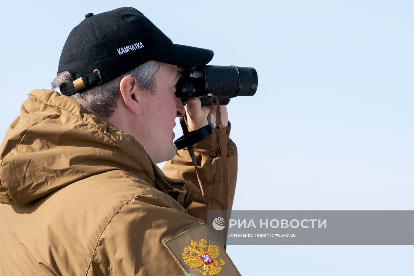 Рейд по берегу Авачинского залива на Камчатке