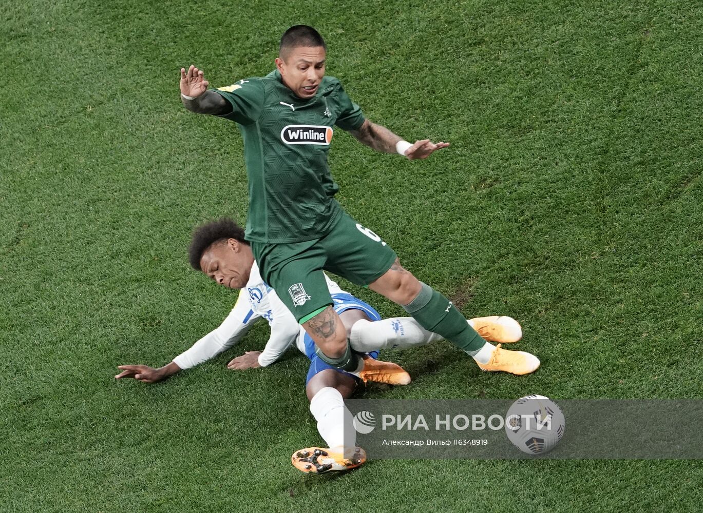 Футбол. РПЛ. Матч "Динамо" - "Краснодар"