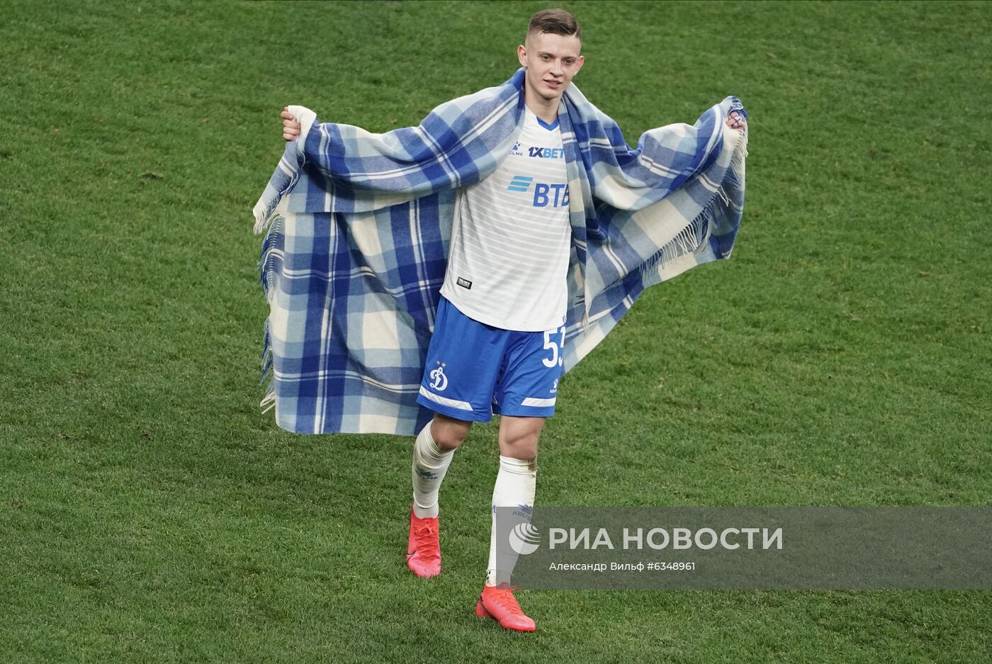 Футбол. РПЛ. Матч "Динамо" - "Краснодар"