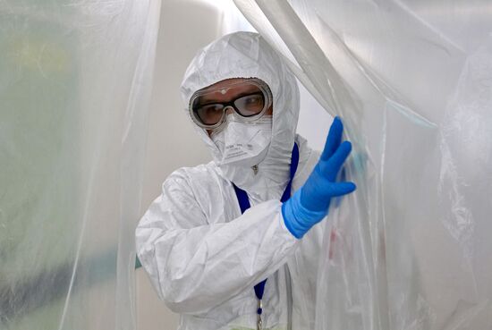 Лечение больных COVID-19 в больнице Св. Георгия в Санкт-Петербурге