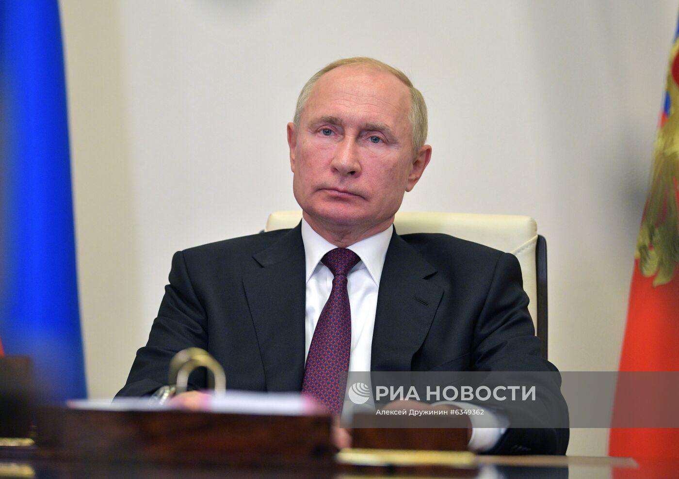 Президент РФ В. Путин провел встречу с В. Васильевым и С. Меликовым