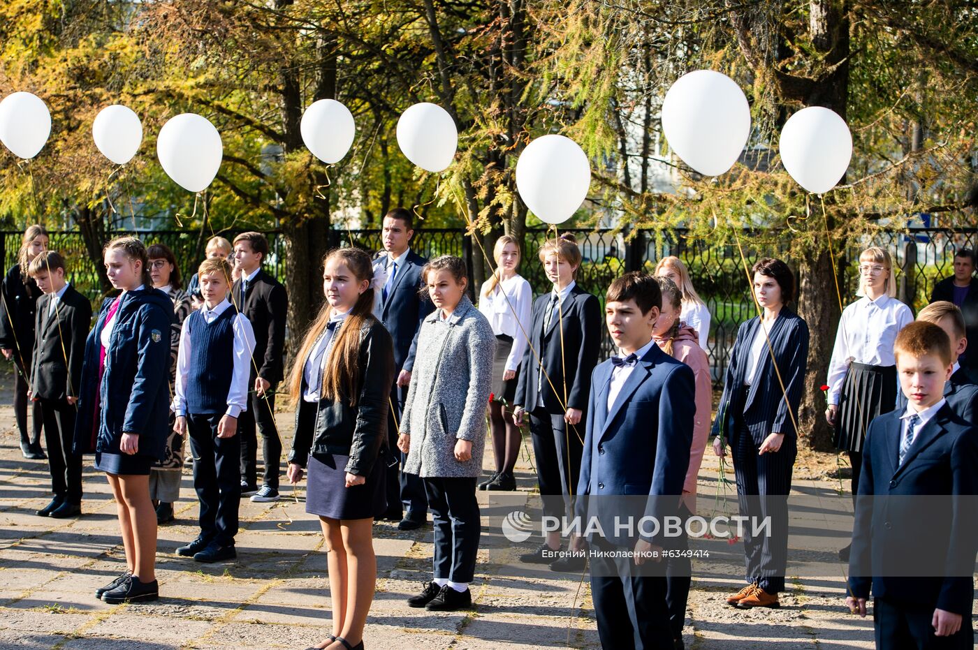 В Великих Луках школьники потеряли сознание во время линейки