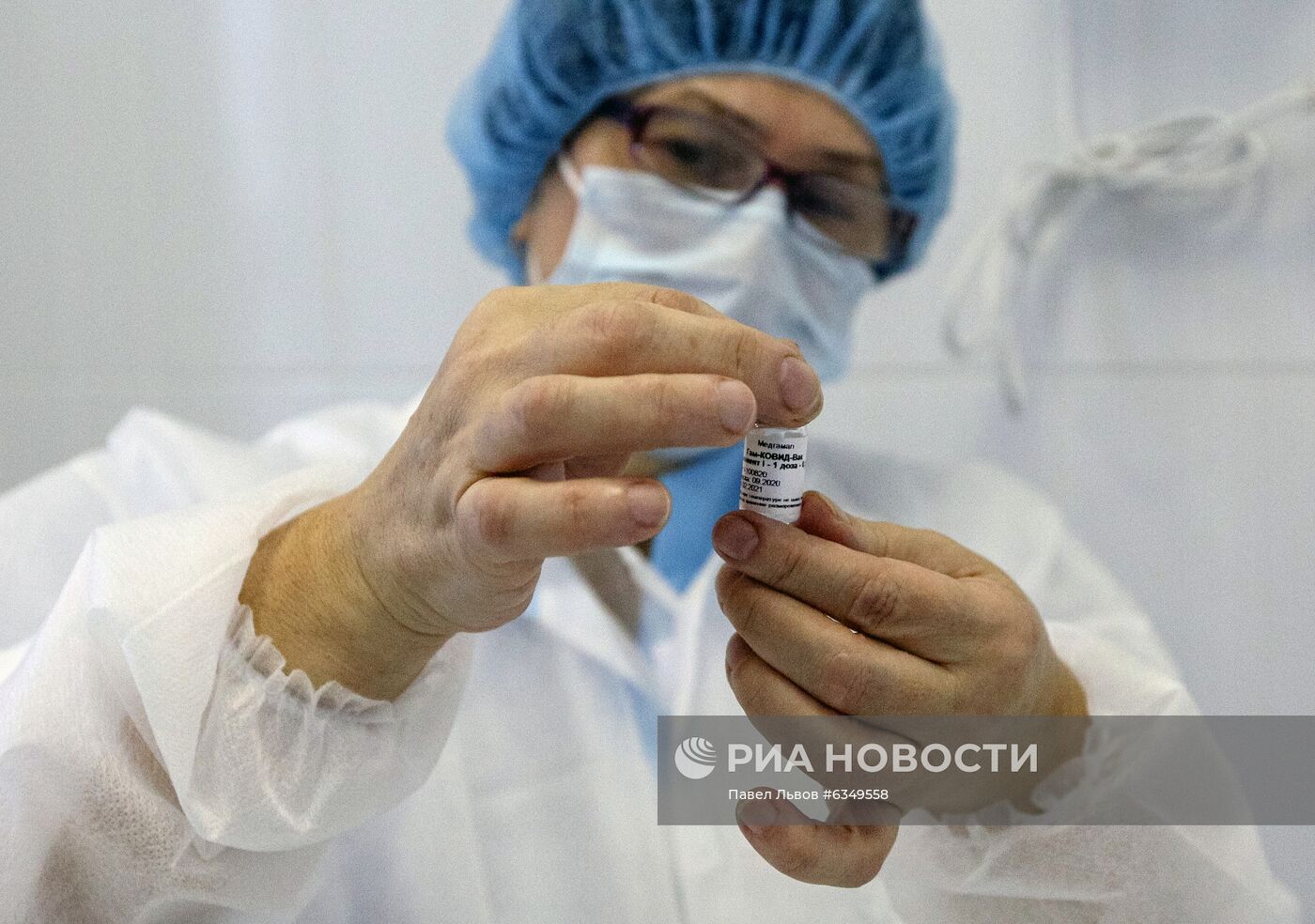 Вакцинация врачей от коронавируса в Мурманске