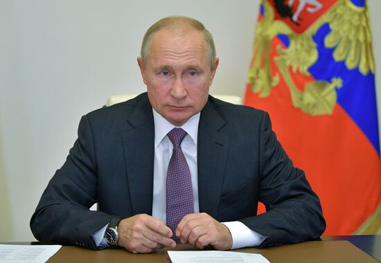 Президент РФ В. Путин провел заседание совета по развитию физической культуры и спорта