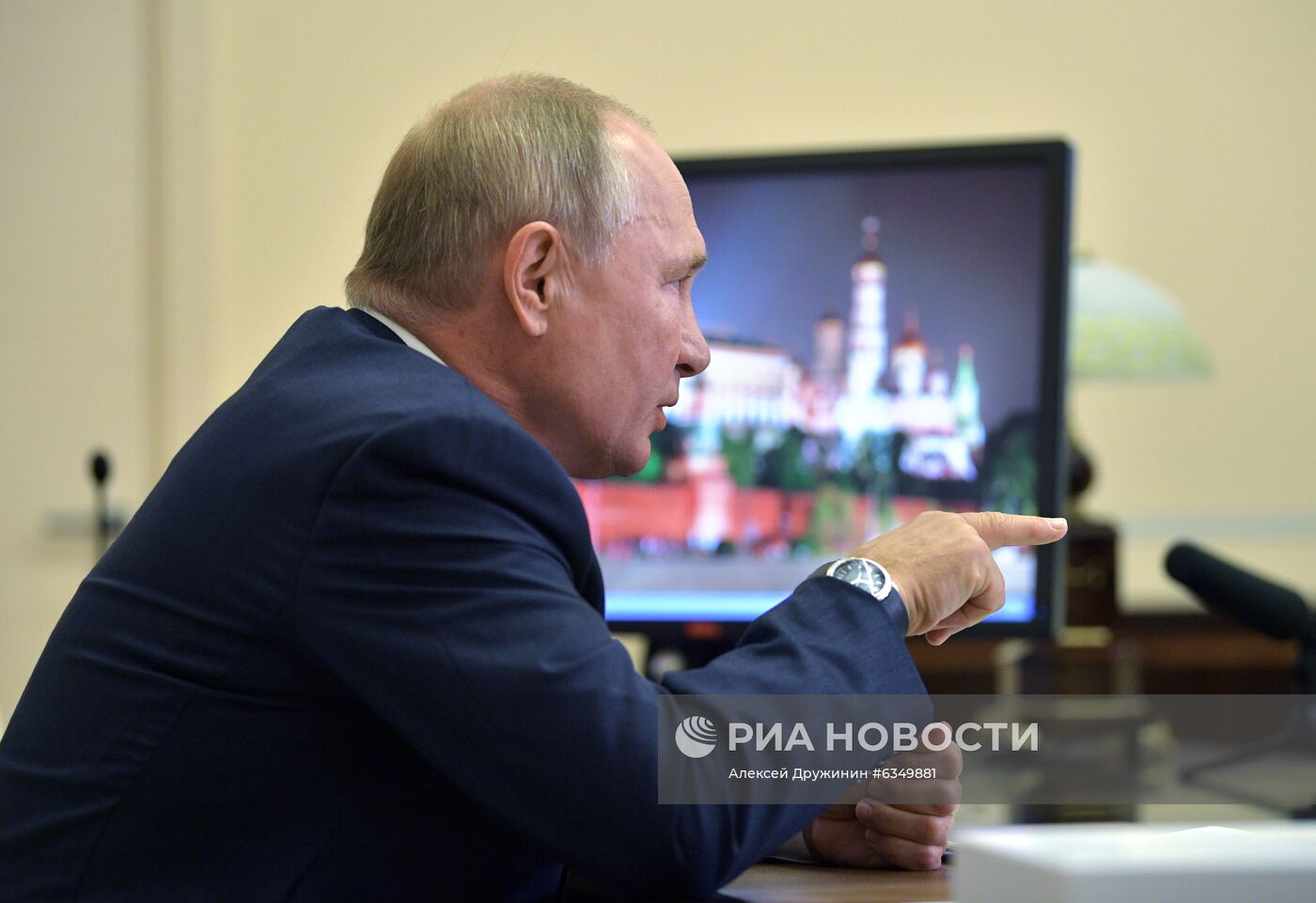 Президент РФ В. Путин провел заседание совета по развитию физической культуры и спорта