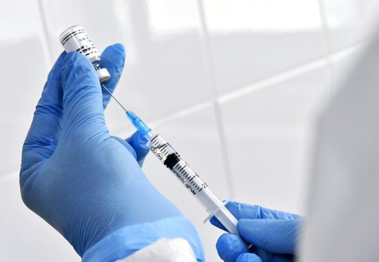 Вакцинация врачей от коронавируса в Краснодаре
