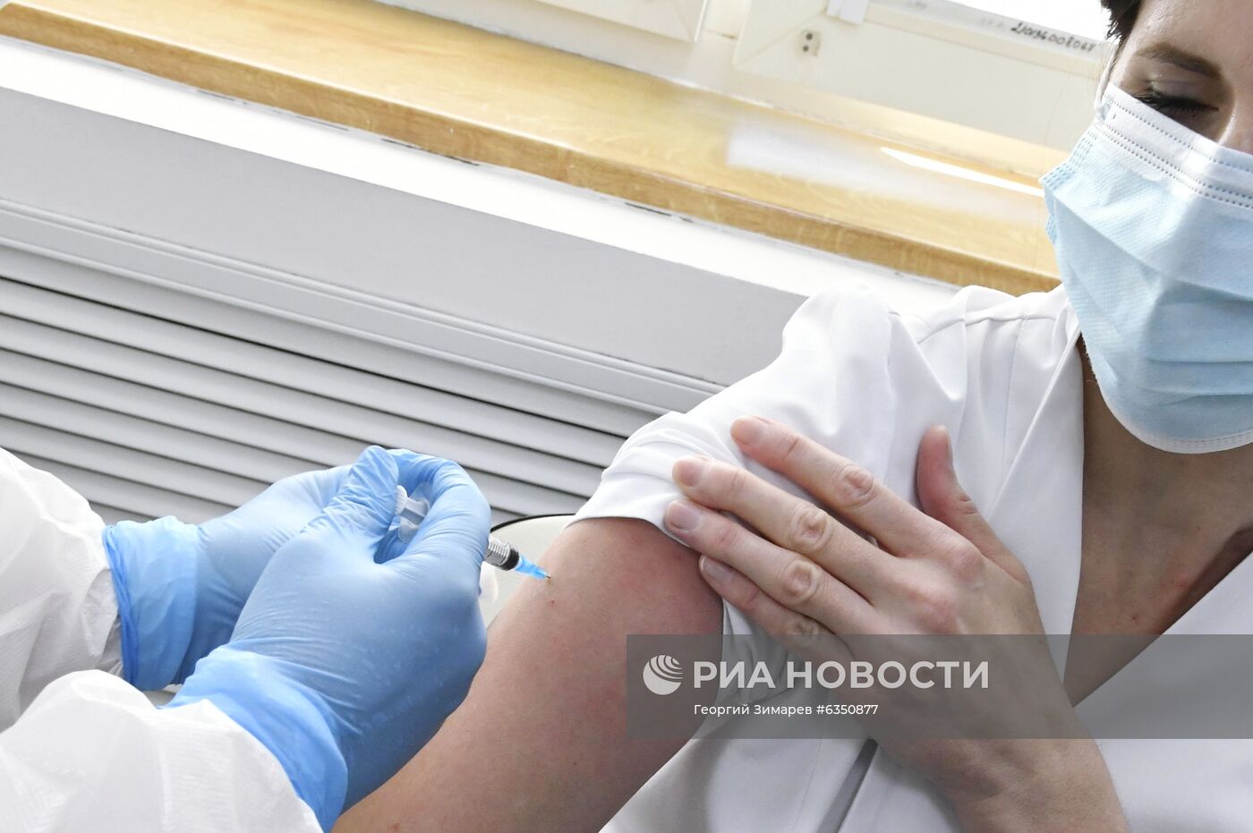 Вакцинация врачей от коронавируса в Краснодаре