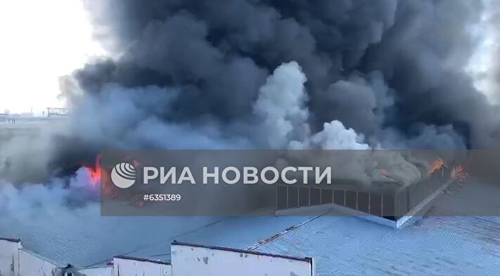 Пожар на складе в Уссурийске
