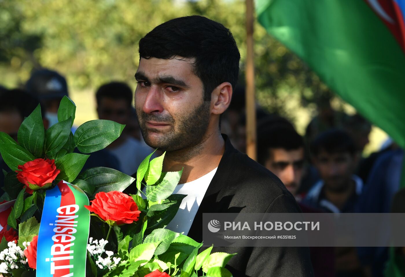 Похороны погибшего во время боевых действий азербайджанского военнослужащего