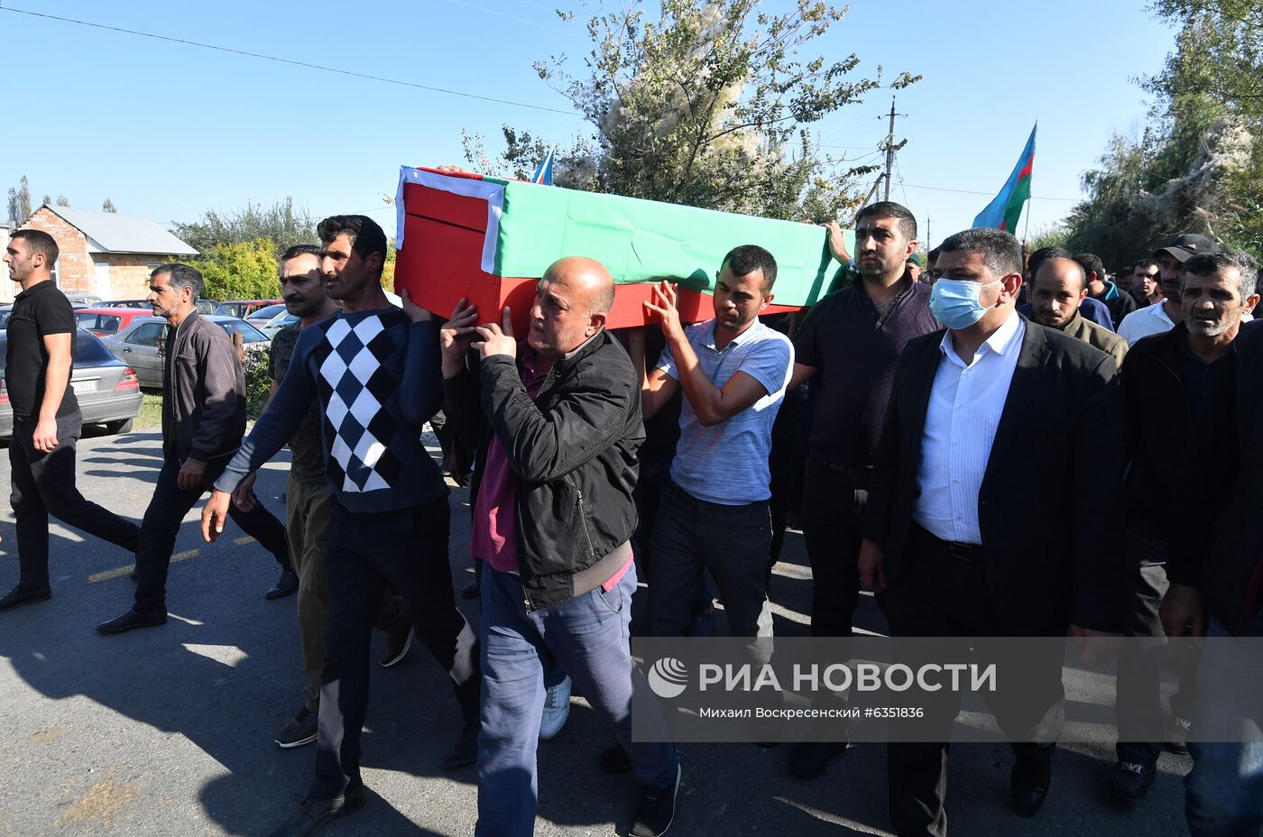 Похороны погибшего во время боевых действий азербайджанского военнослужащего