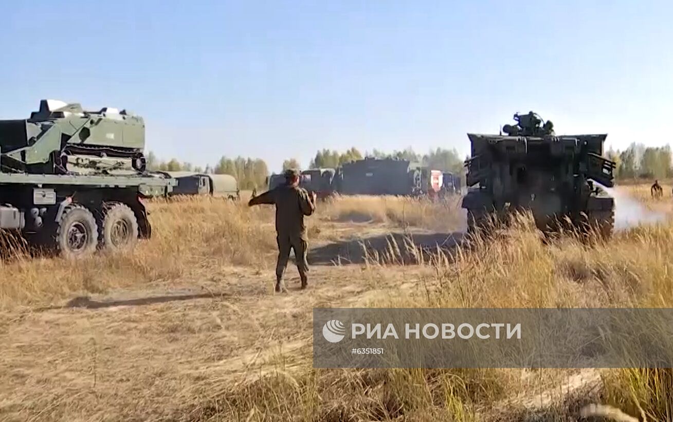 Взрывы на бывших военных складах в Рязанской области