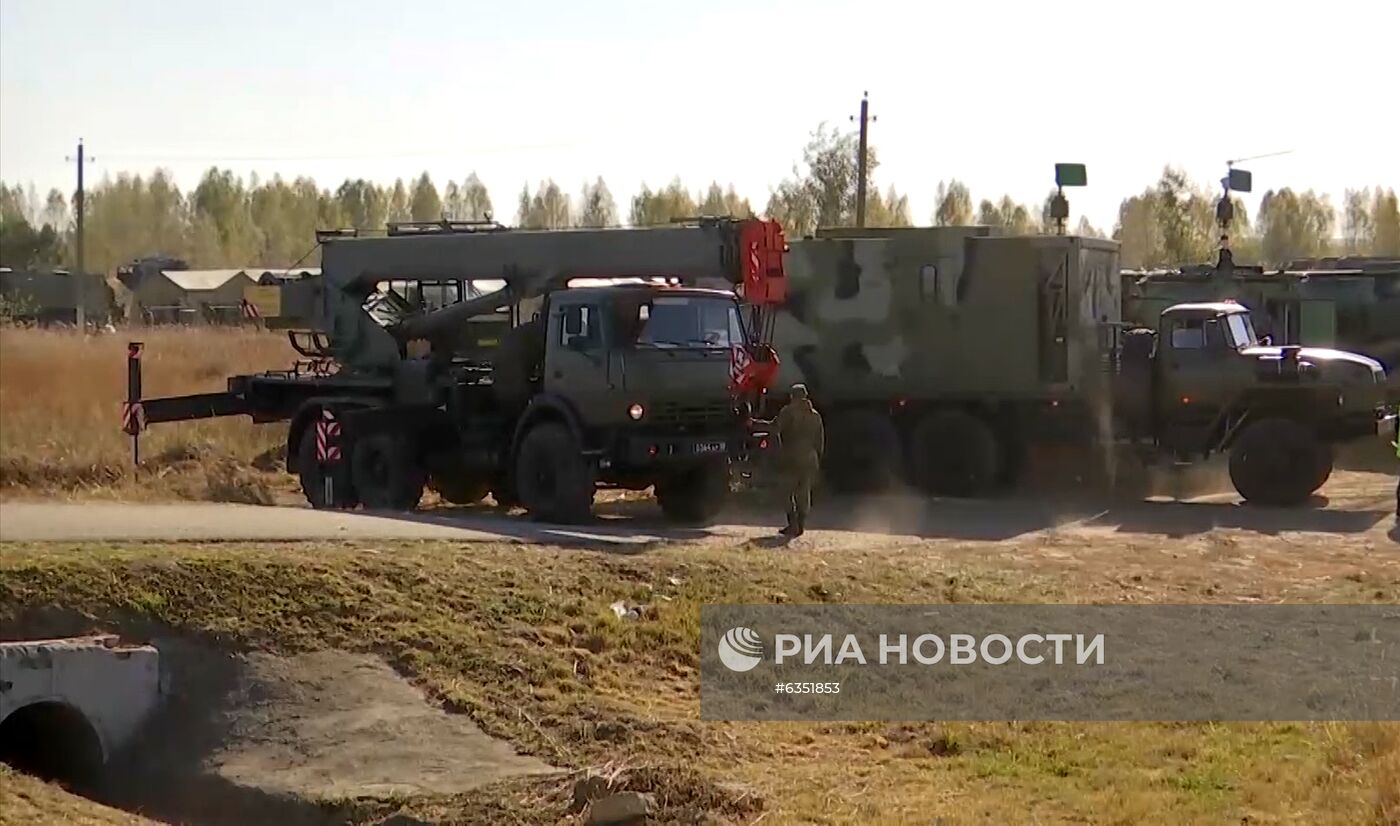 Взрывы на бывших военных складах в Рязанской области