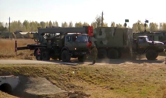 Взрывы на бывших военных складах в Рязанской области