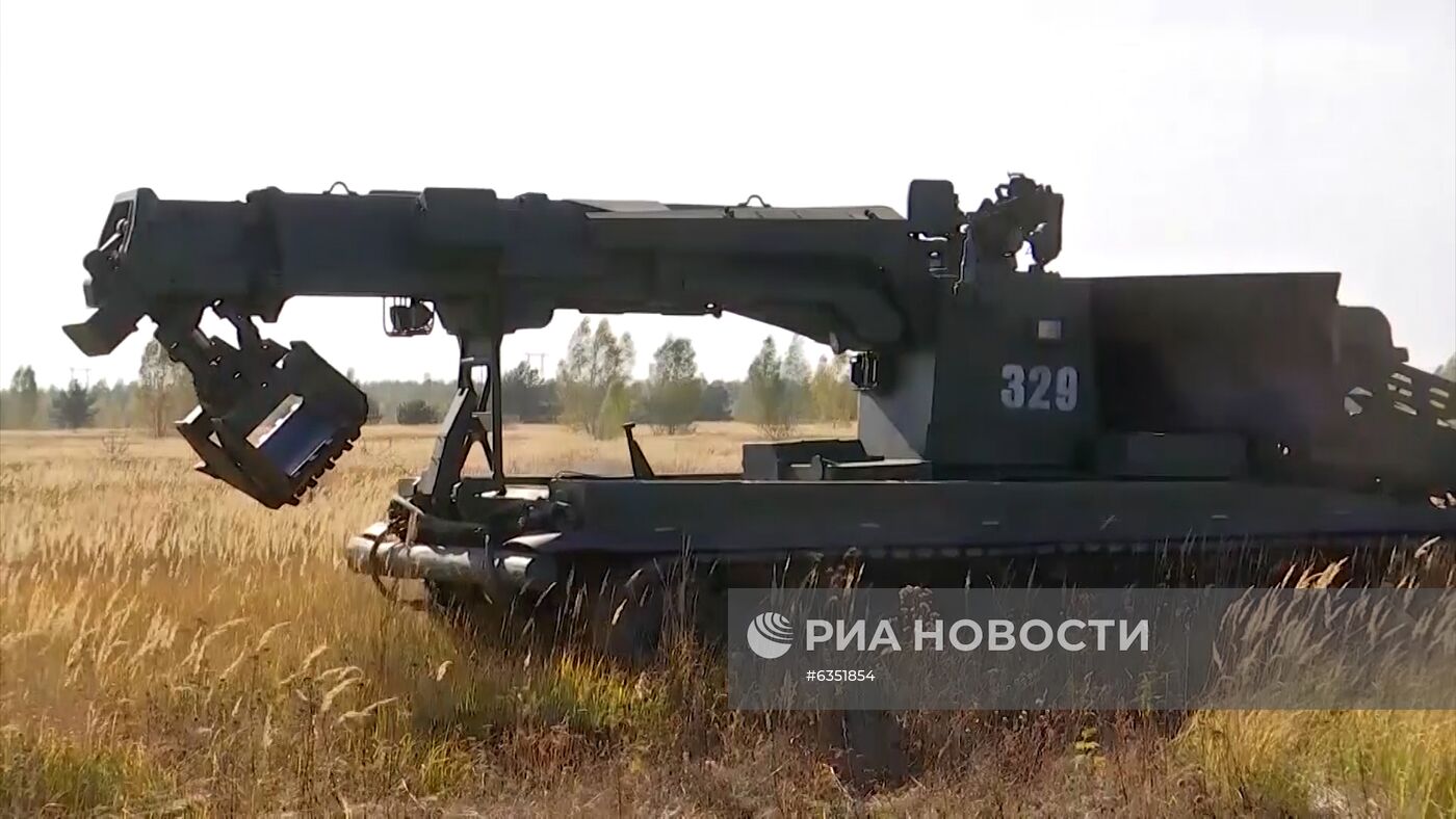 Взрывы на бывших военных складах в Рязанской области