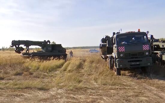 Взрывы на бывших военных складах в Рязанской области