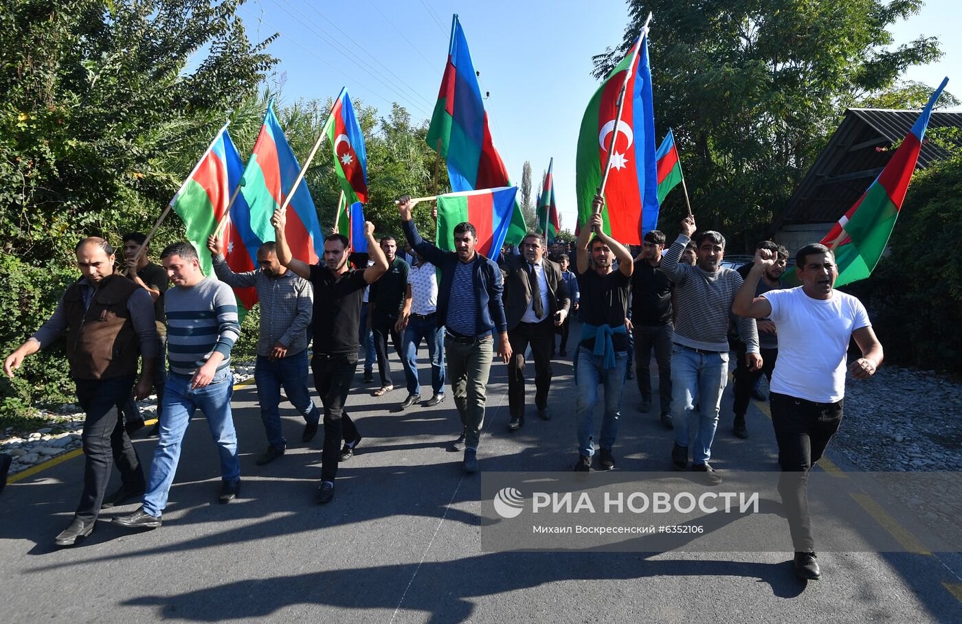 Похороны погибшего во время боевых действий азербайджанского военнослужащего