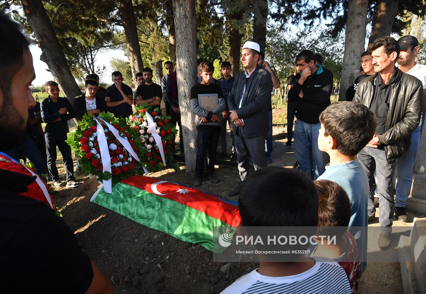 Похороны погибшего во время боевых действий азербайджанского военнослужащего