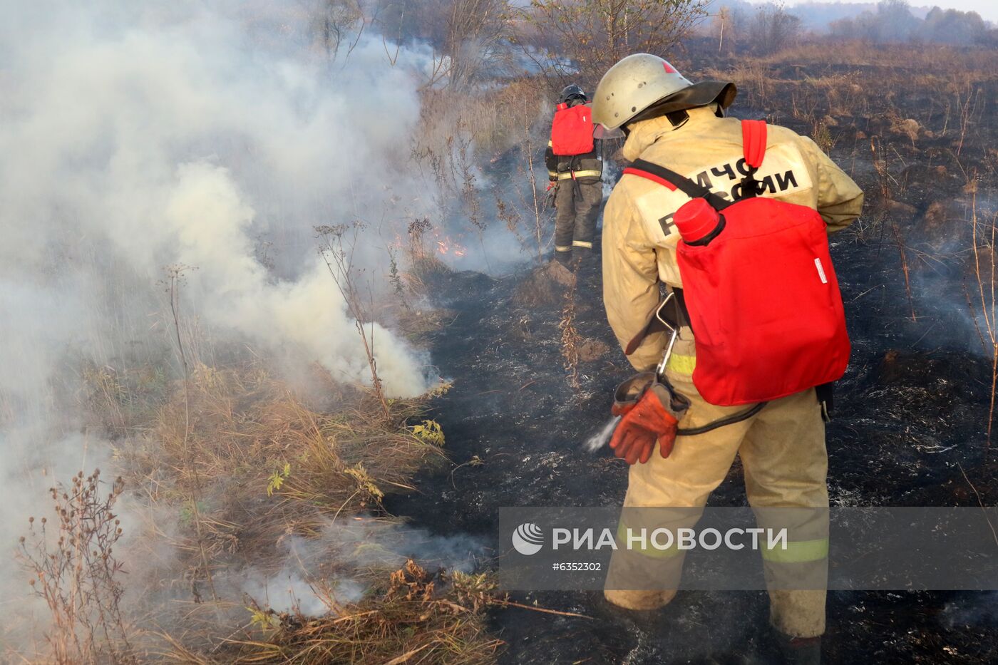 Взрывы на бывших военных складах в Рязанской области
