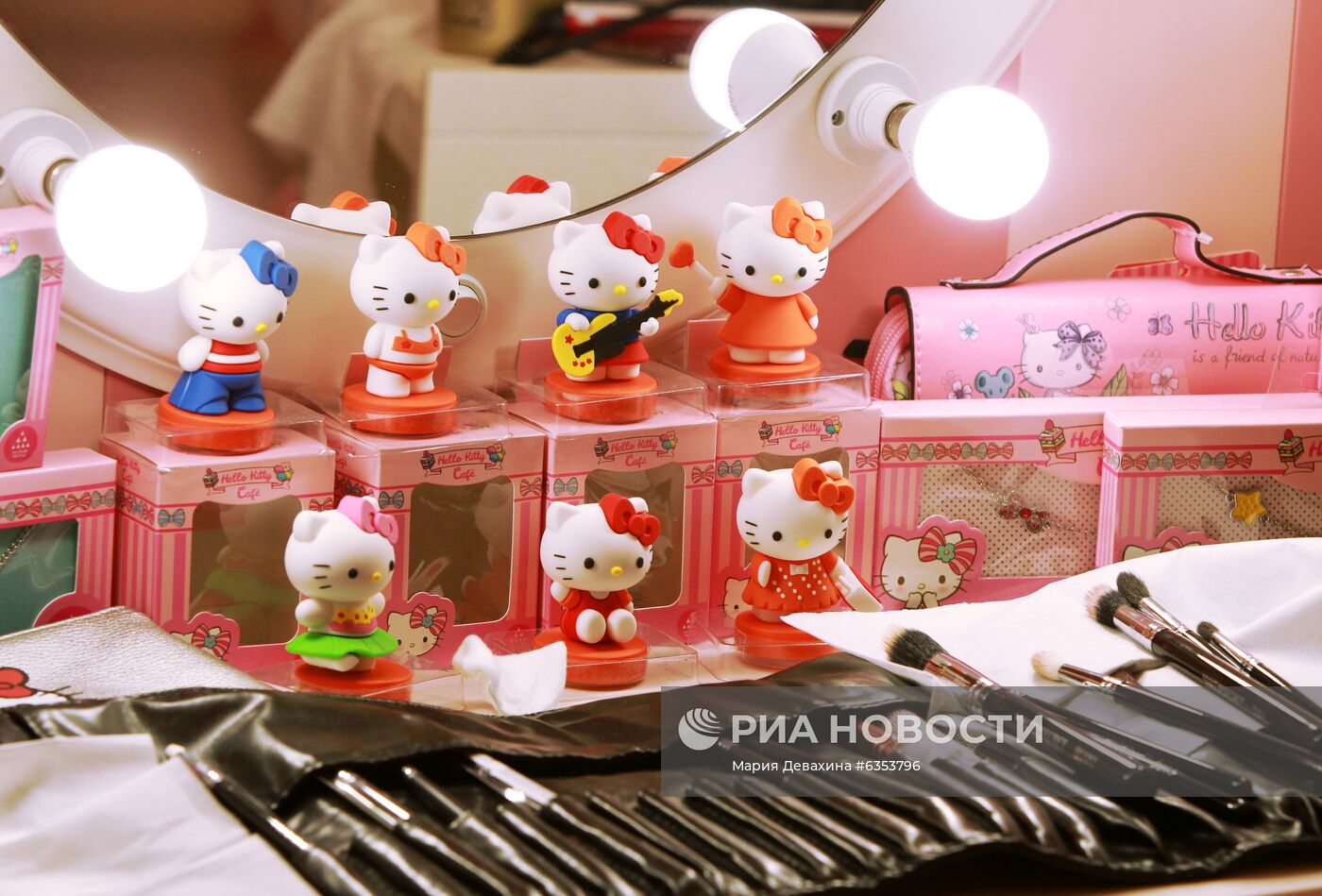 Открытие салона красоты Hello Kitty