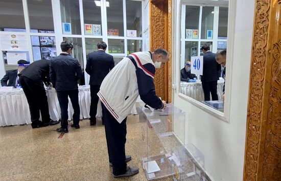 Выборы президента в Таджикистане