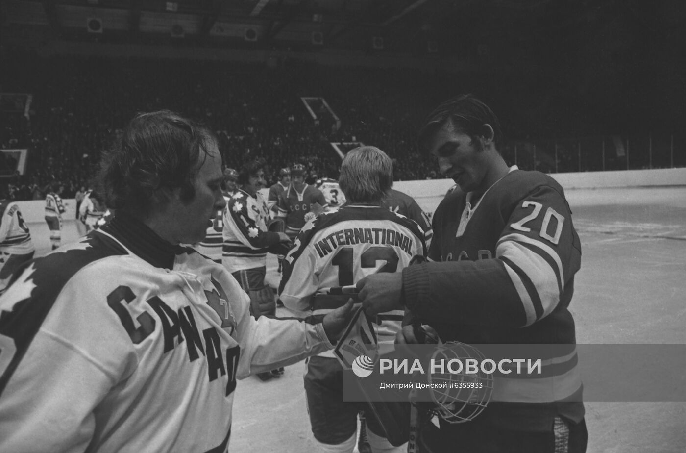 Хоккейная суперсерия игр между сборными СССР и Канады в 1974 году