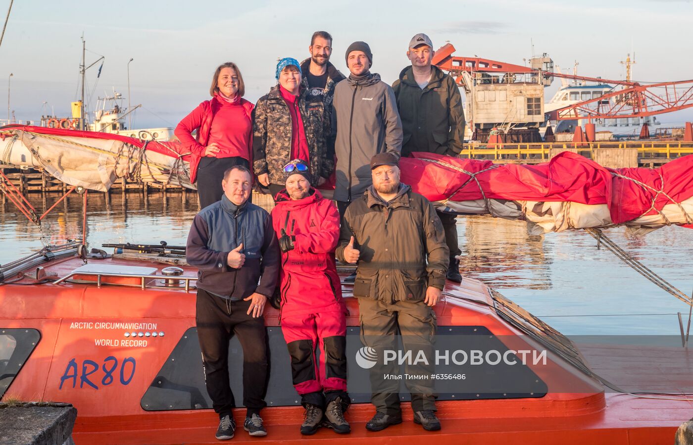 Экспедиция полярной яхты "Петр Первый"