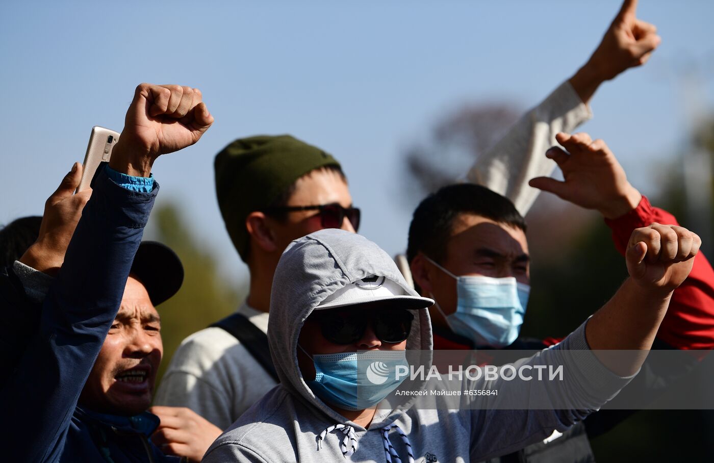 Парламент Киргизии утвердил назначение С. Жапарова на пост премьер-министра