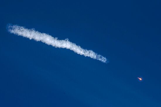 Запуск РН "Союз-2-1а" с кораблем "Союз МС-17" с космодрома Байконур 