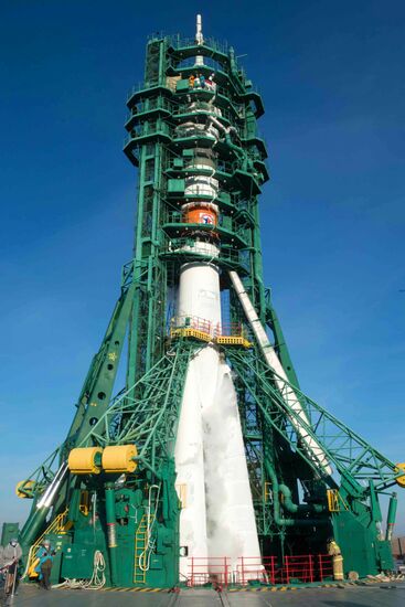 Запуск РН "Союз-2-1а" с кораблем "Союз МС-17" с космодрома Байконур 