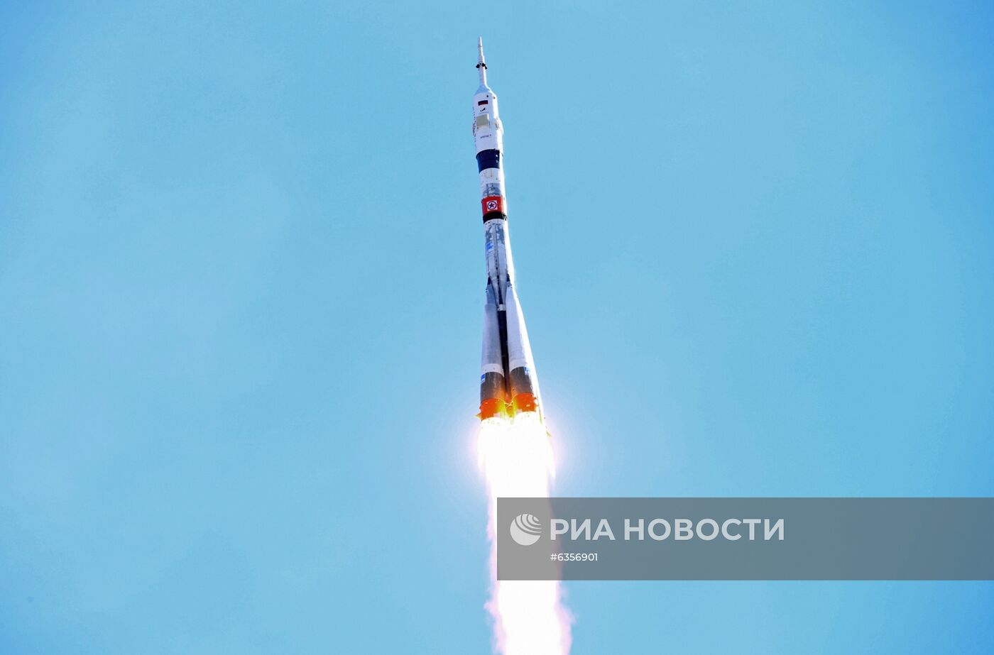 Запуск РН "Союз-2-1а" с кораблем "Союз МС-17" с космодрома Байконур 