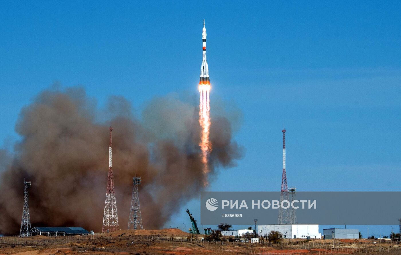 Запуск РН "Союз-2-1а" с кораблем "Союз МС-17" с космодрома Байконур 