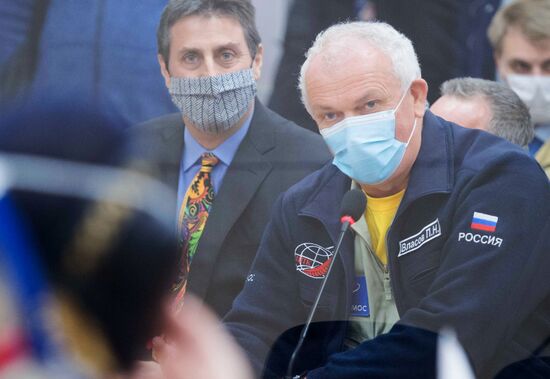 Запуск РН "Союз-2-1а" с кораблем "Союз МС-17" с космодрома Байконур 