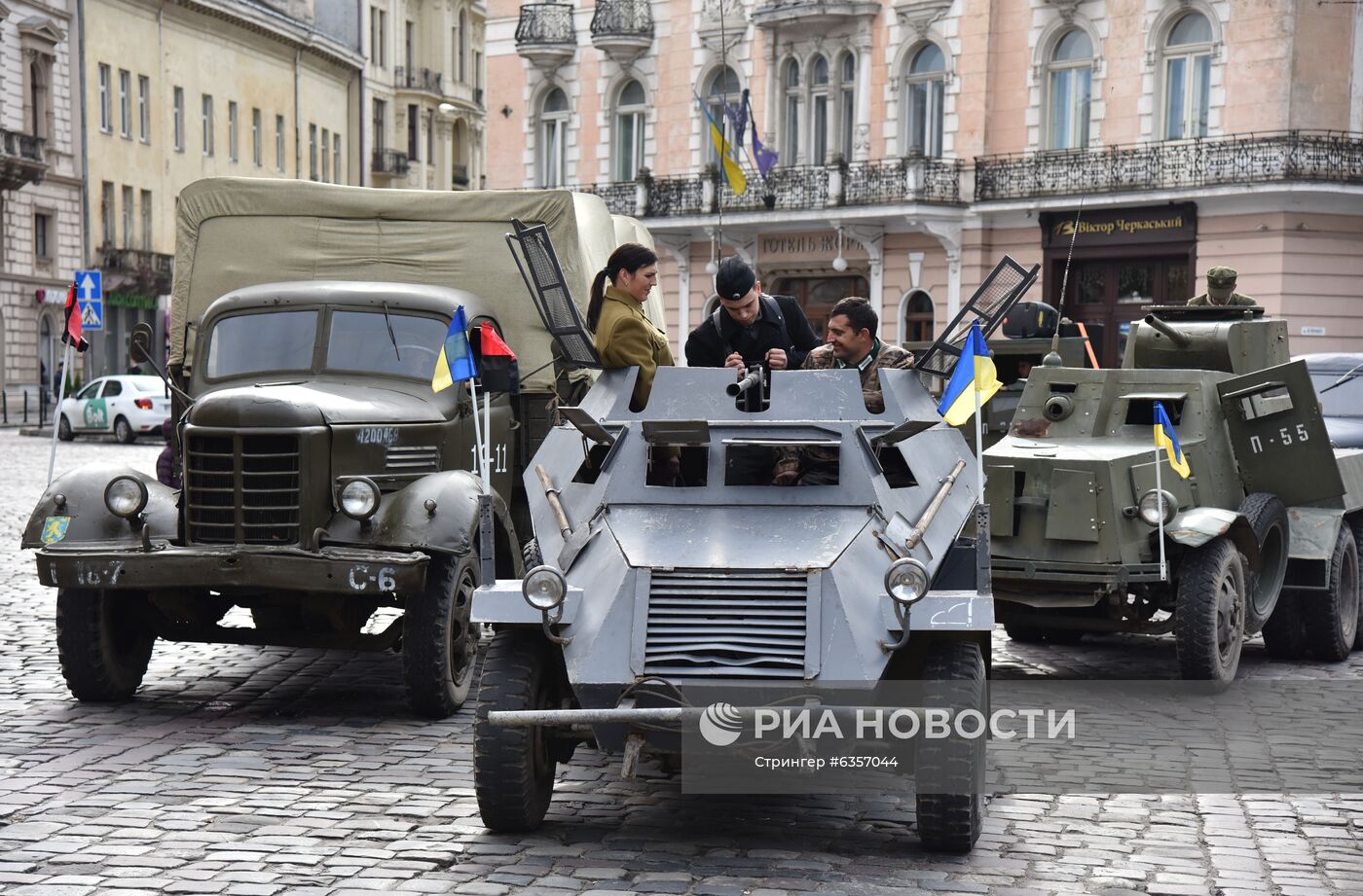 Марши националистов на Украине