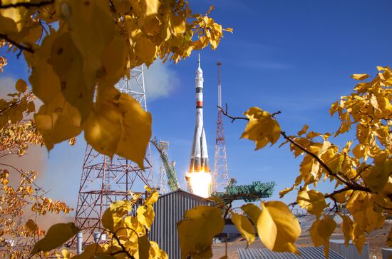 Запуск РН "Союз-2-1а" с кораблем "Союз МС-17" с космодрома Байконур 