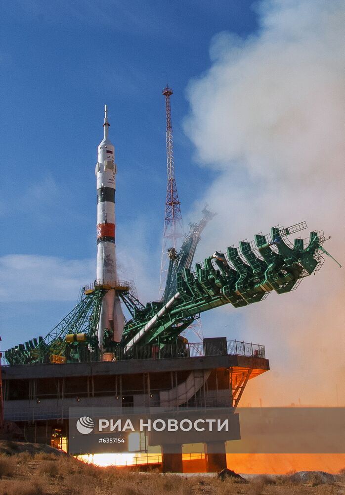 Запуск РН "Союз-2-1а" с кораблем "Союз МС-17" с космодрома Байконур 