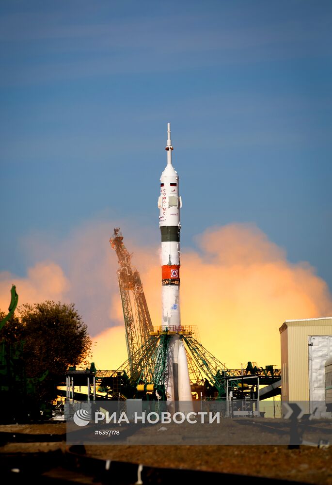 Запуск РН "Союз-2-1а" с кораблем "Союз МС-17" с космодрома Байконур 