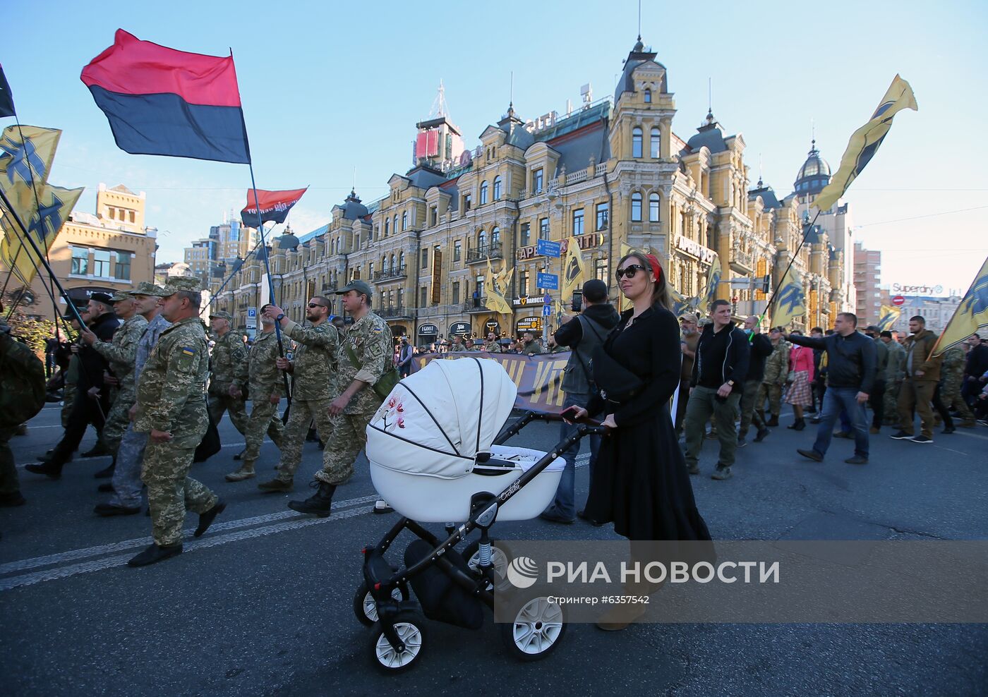 Марши националистов на Украине