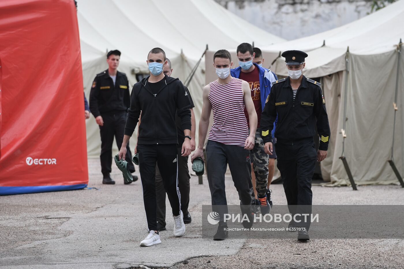 Отправка призывников в Севастополе