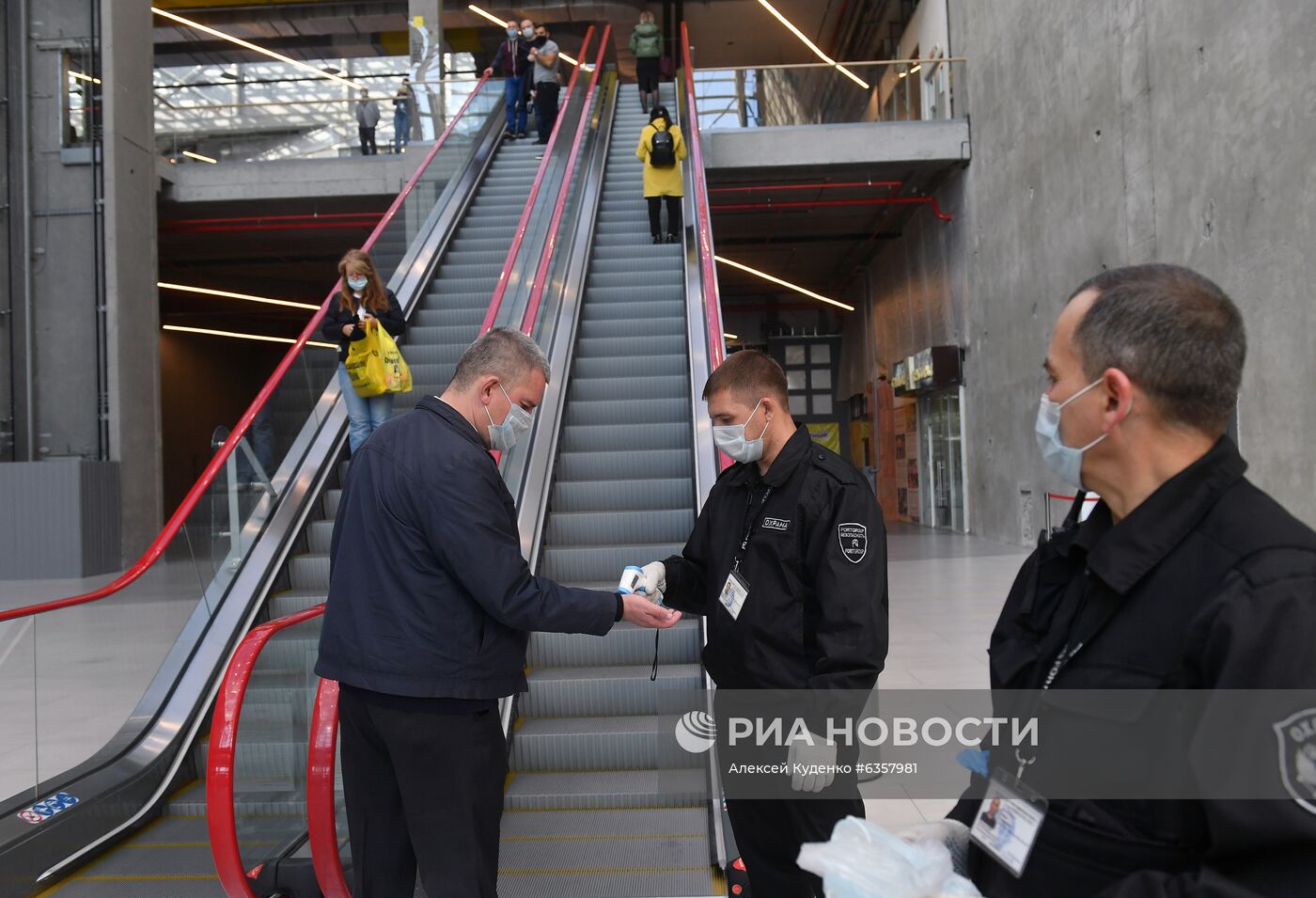 Проверка масочного режима в ТЦ "Европолис"