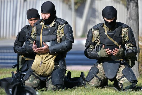 Президент Киргизии С. Жээнбеков объявил об уходе в отставку