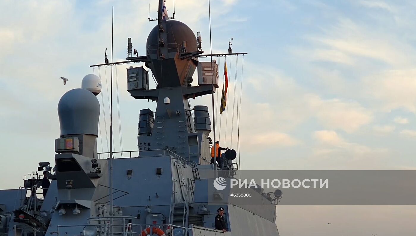 Российские учения в Каспийском море