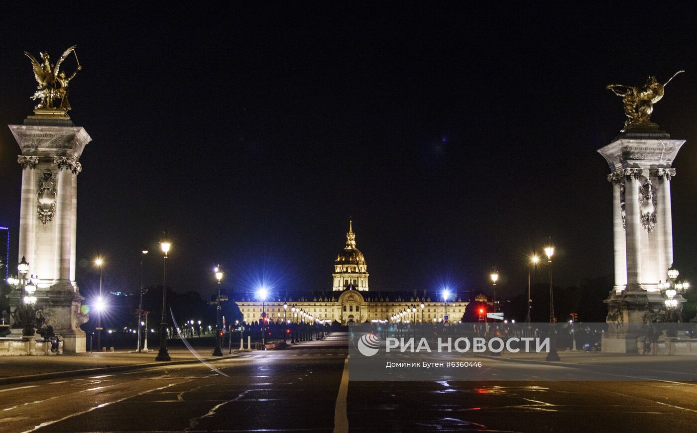  В Париже введен комендантский час