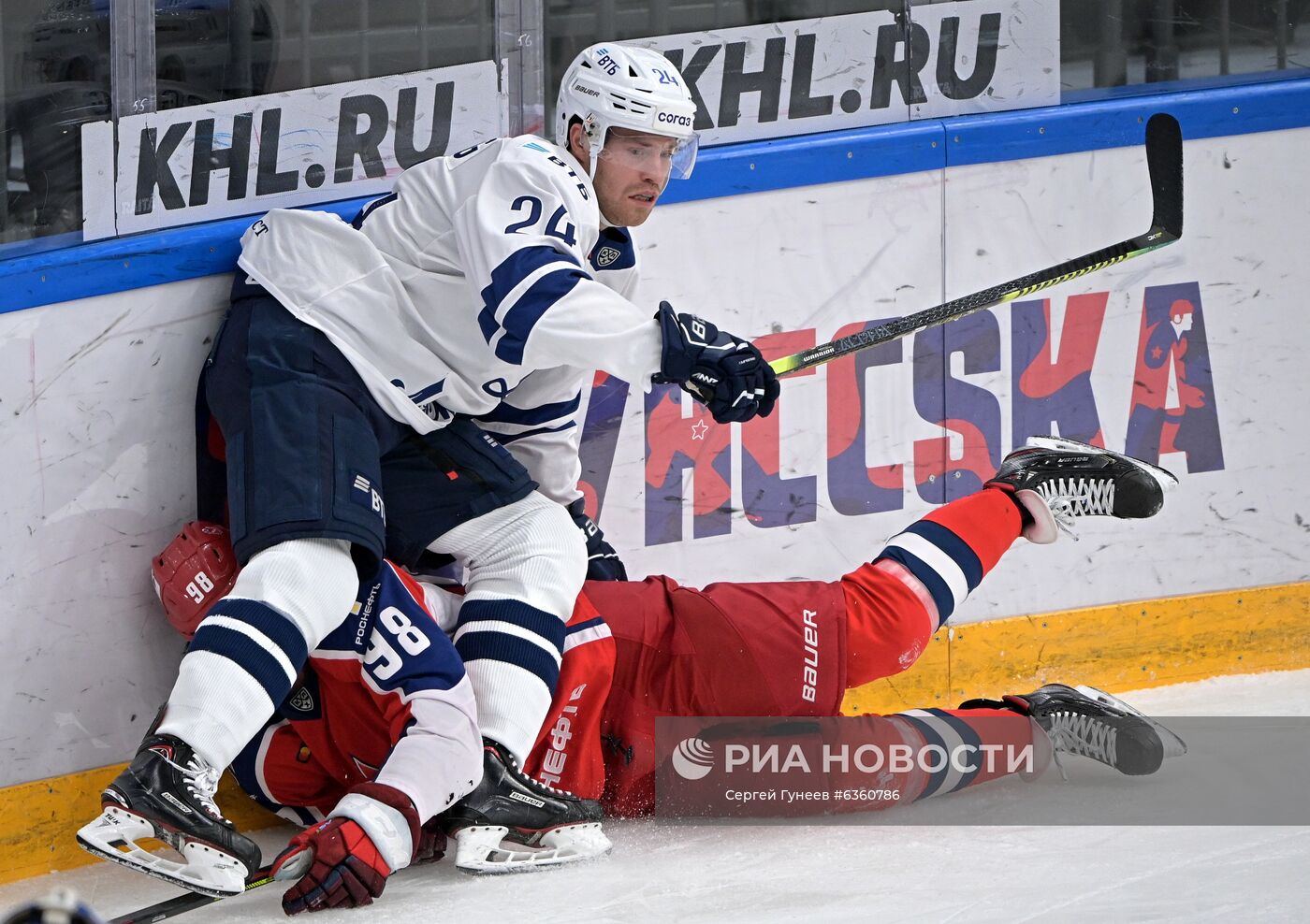 Хоккей. КХЛ. Матч ЦСКА - "Динамо" (Москва)